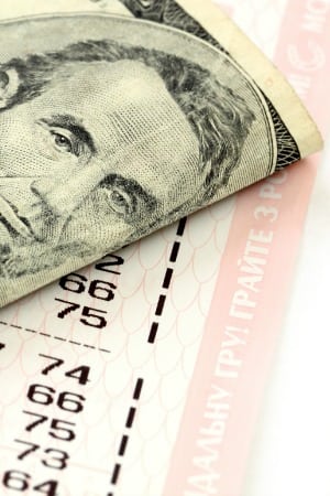 How does gambling money line work